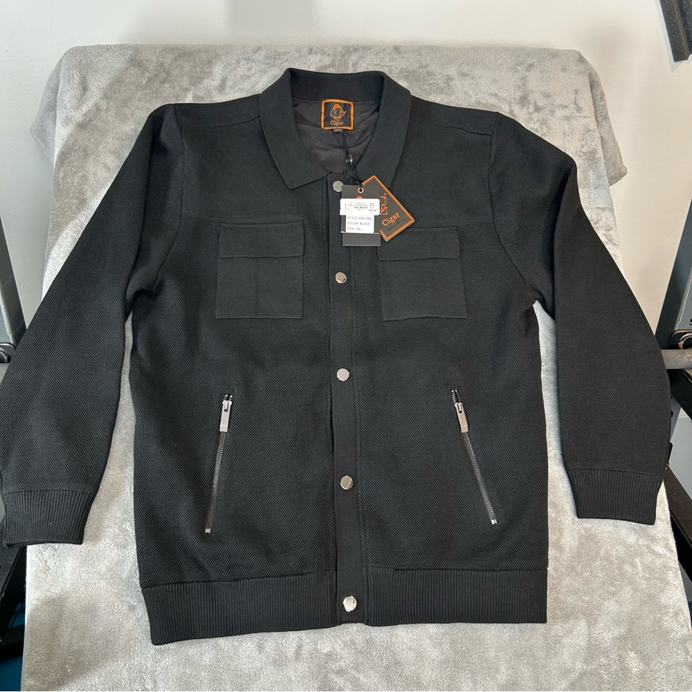 Cigar Button-up Black jacket w/ textured fabric, zippered waist pockets Size 2XL